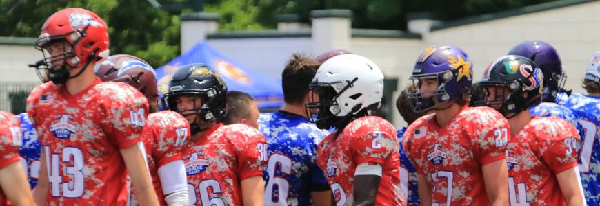 Red and Blue team all-stars on the field at the Illinois High School Shrine Game